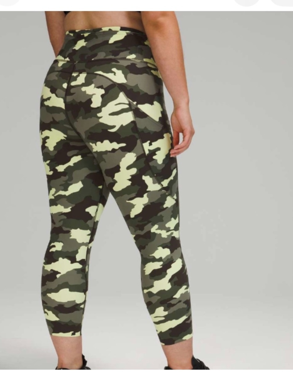 Lulu Lemon army pattern leggings 365 camo colour 16.5” Waist Inseam 24” A0128
